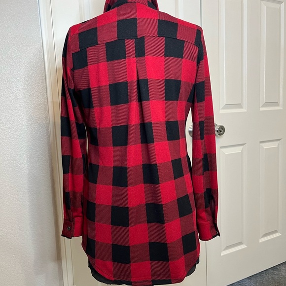 Denim&Co. Buffalo plaid, button down tunic with pockets. Size XXS - Picture 4 of 8